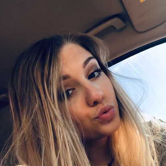 Meet your Posher, Trinity - Picture 1 of 1